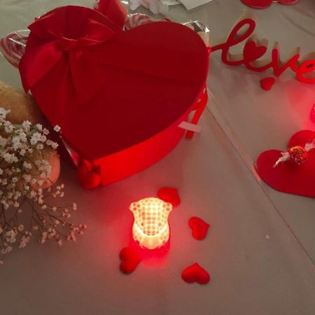 Romantic Suite Monopoli Luaran gambar