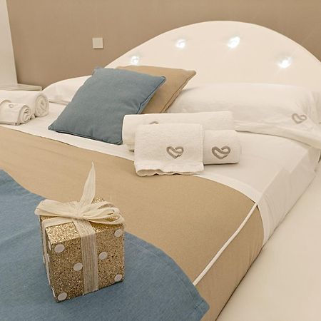 Romantic Suite Monopoli Luaran gambar