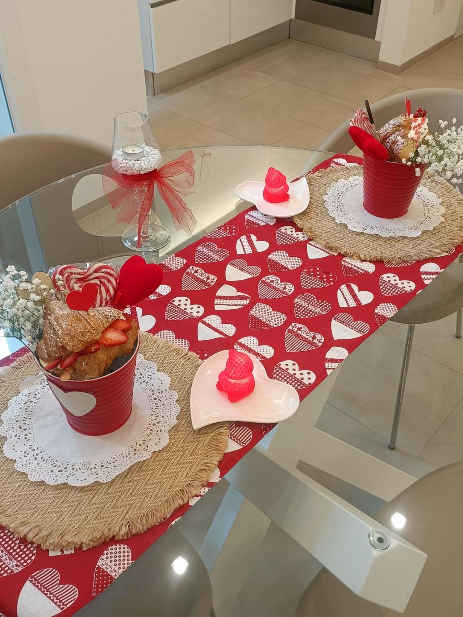 Romantic Suite Monopoli Luaran gambar